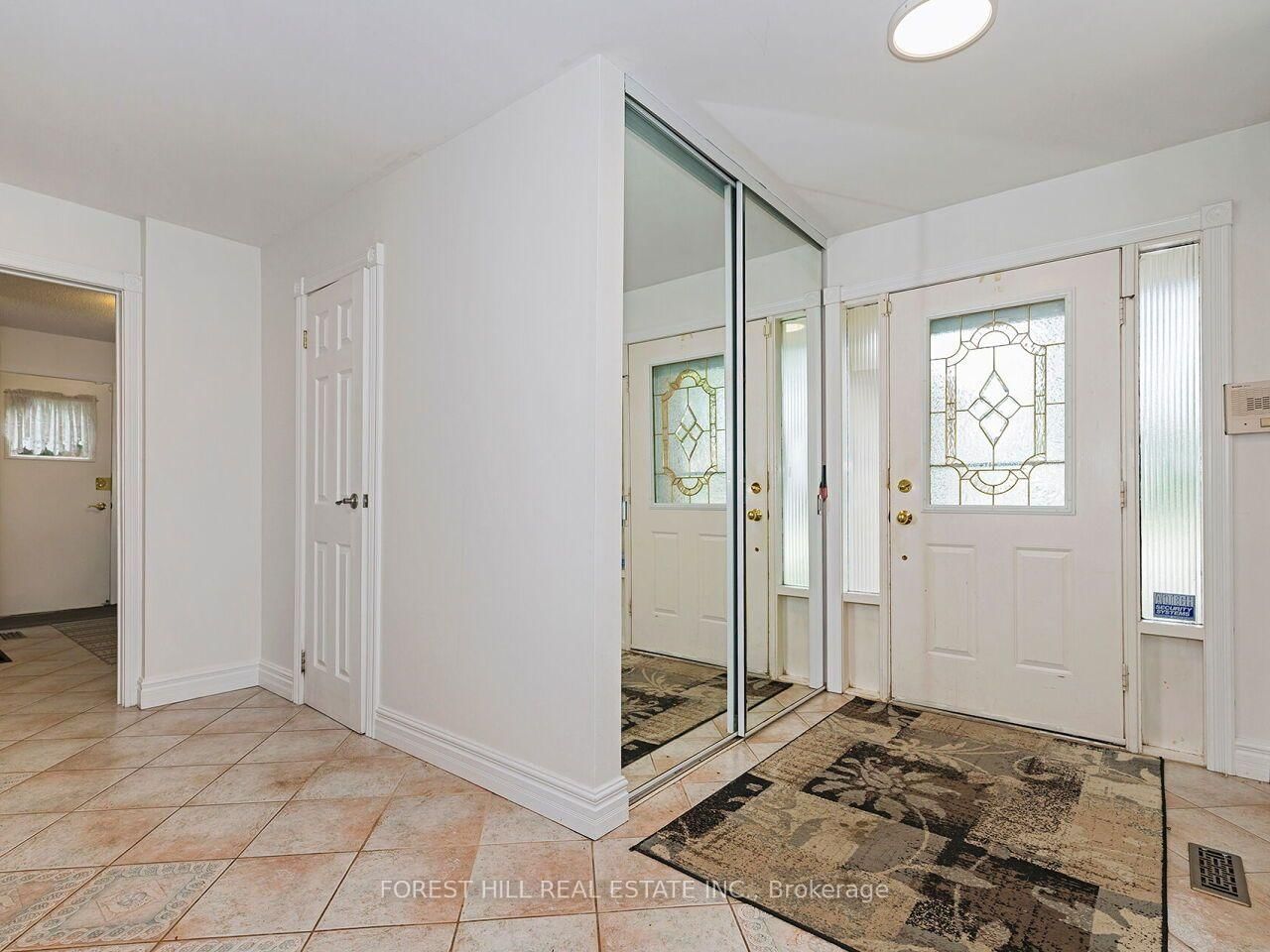 6366 Miller's Grove • Mississauga, ON photo 4
