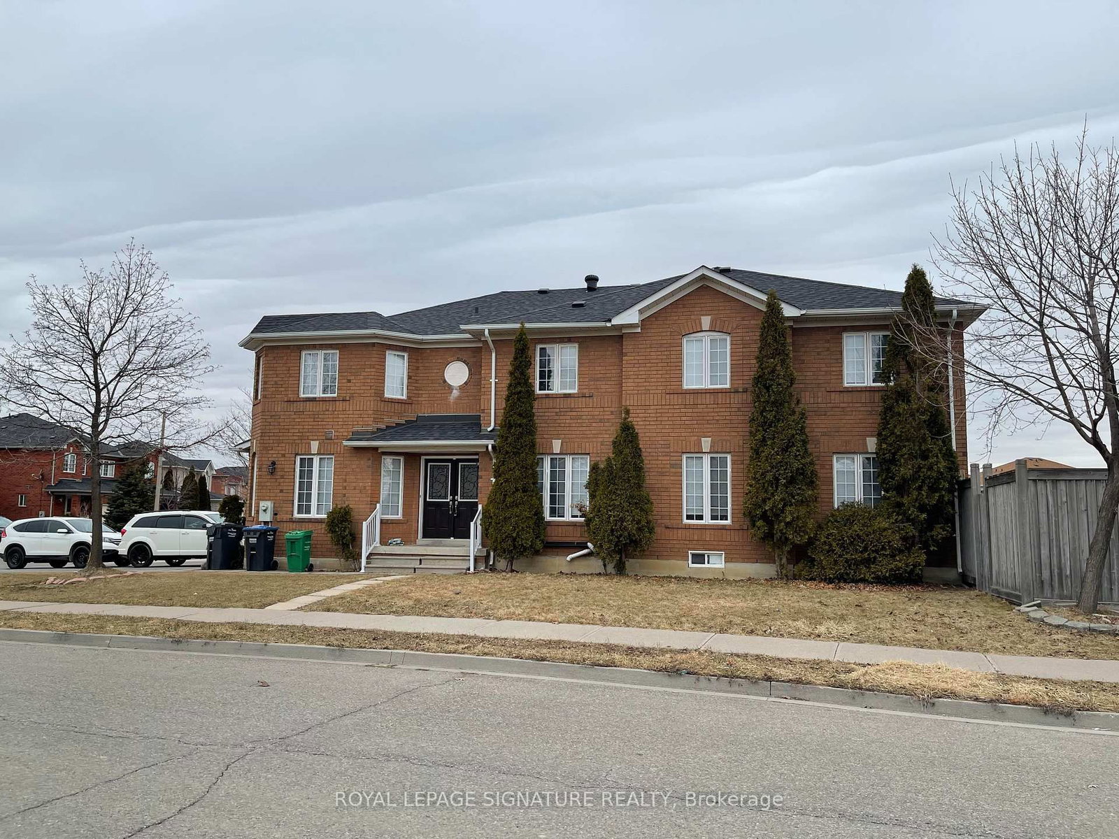 37 Whiteface Brampton,ON L6X 4X3