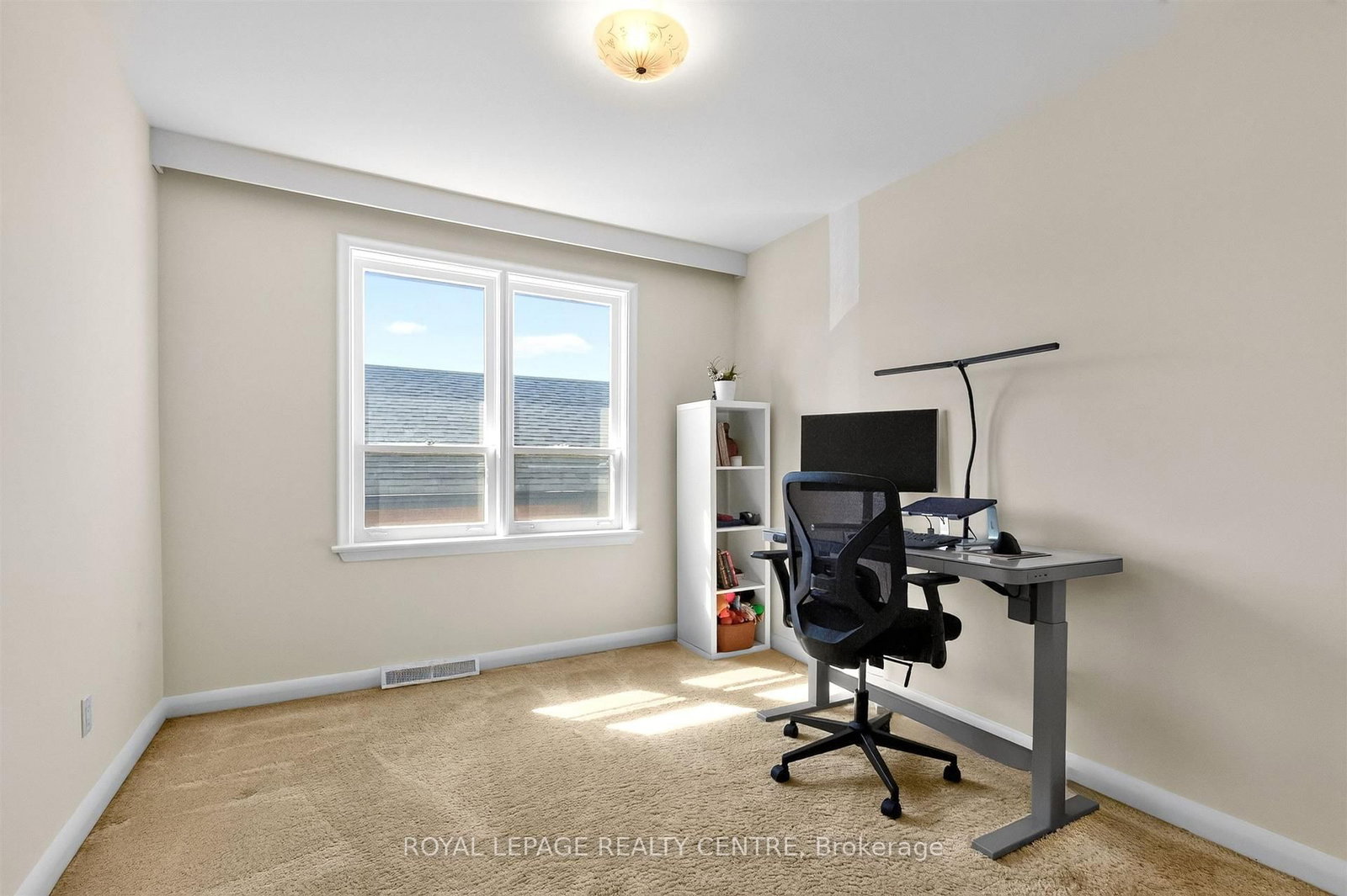 22 Euphrasia Drive • Toronto, ON photo 16