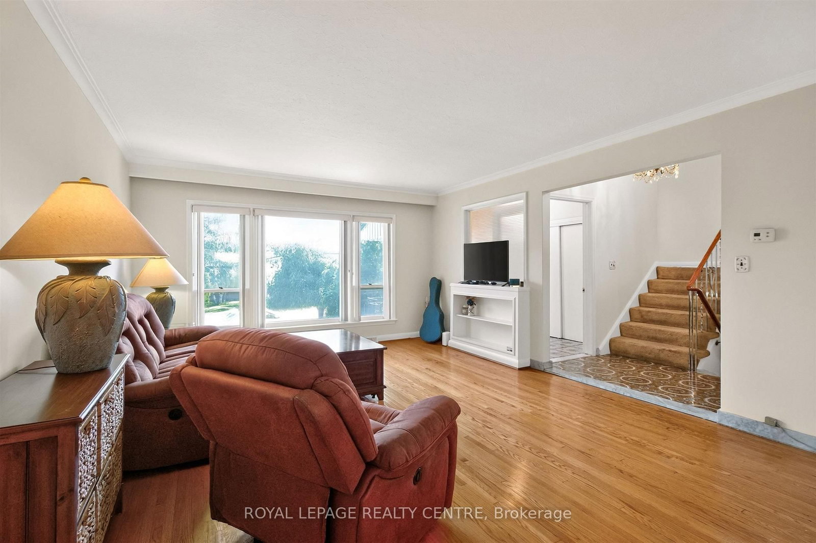 22 Euphrasia Drive • Toronto, ON photo 8