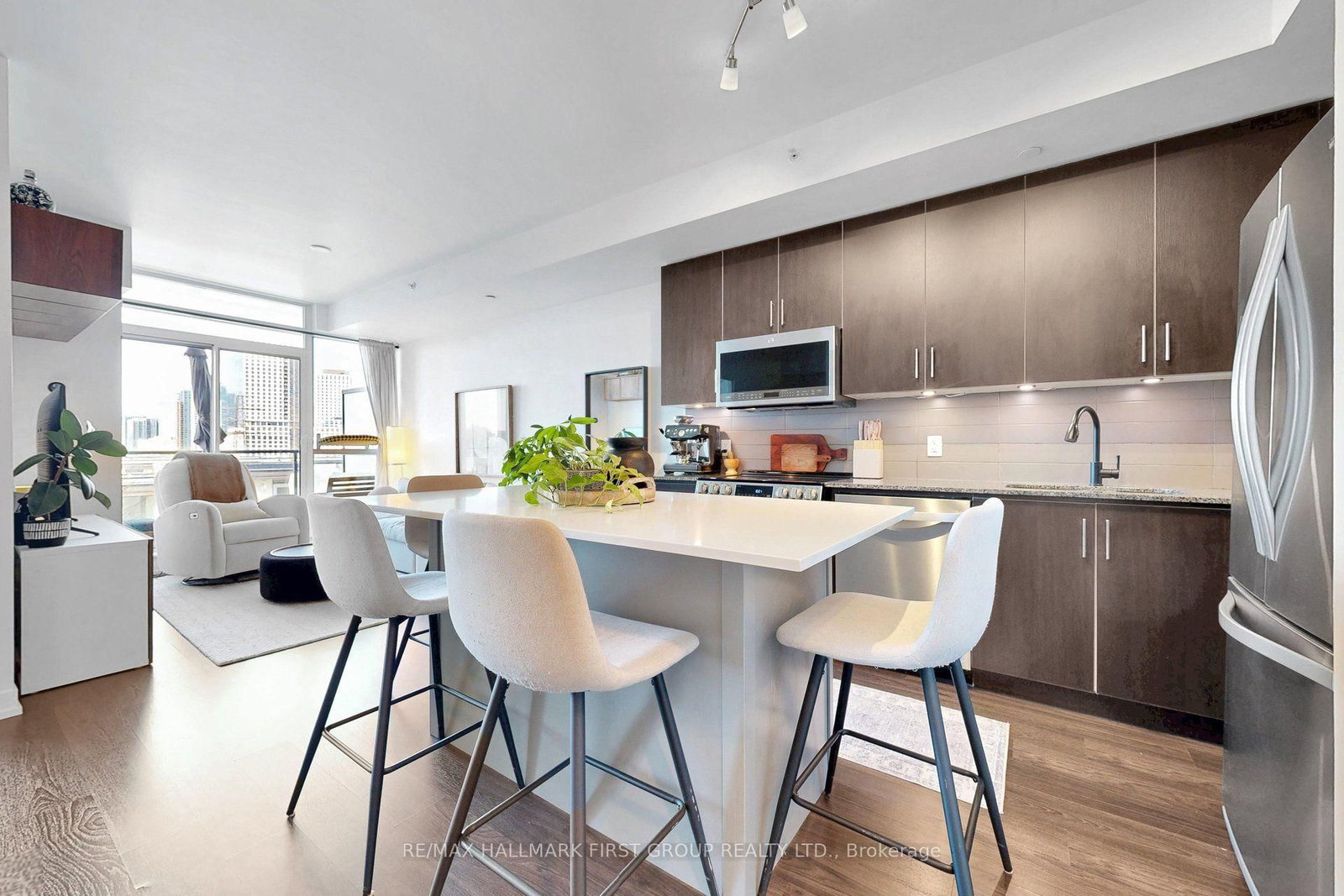 8 Fieldway Road • #505 • Toronto, ON photo 6