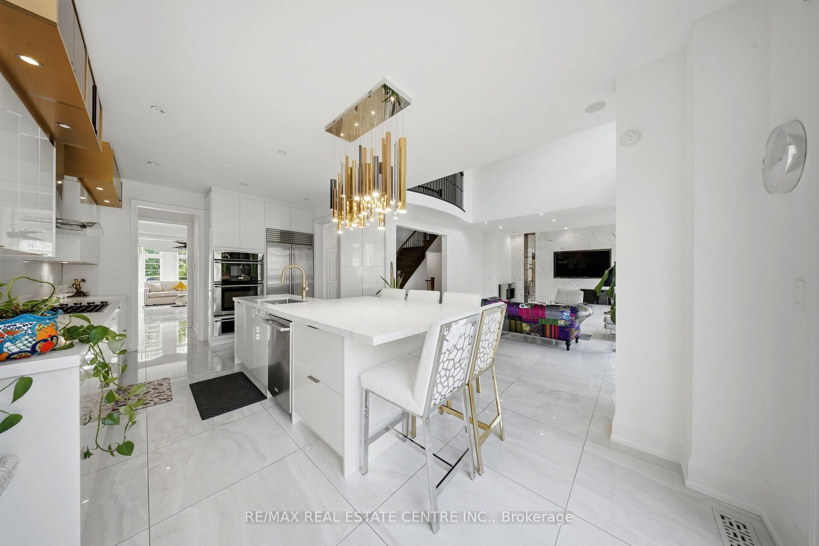 567 Bridgeview Road • Oakville, ON photo 15