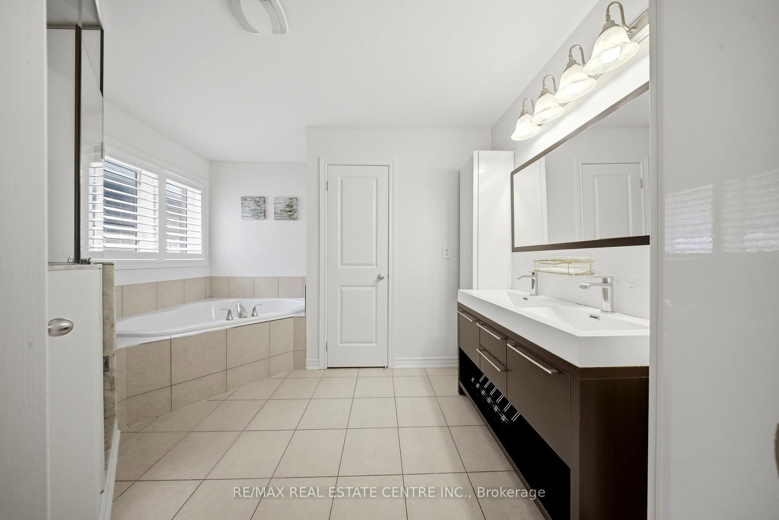 567 Bridgeview Road • Oakville, ON photo 27