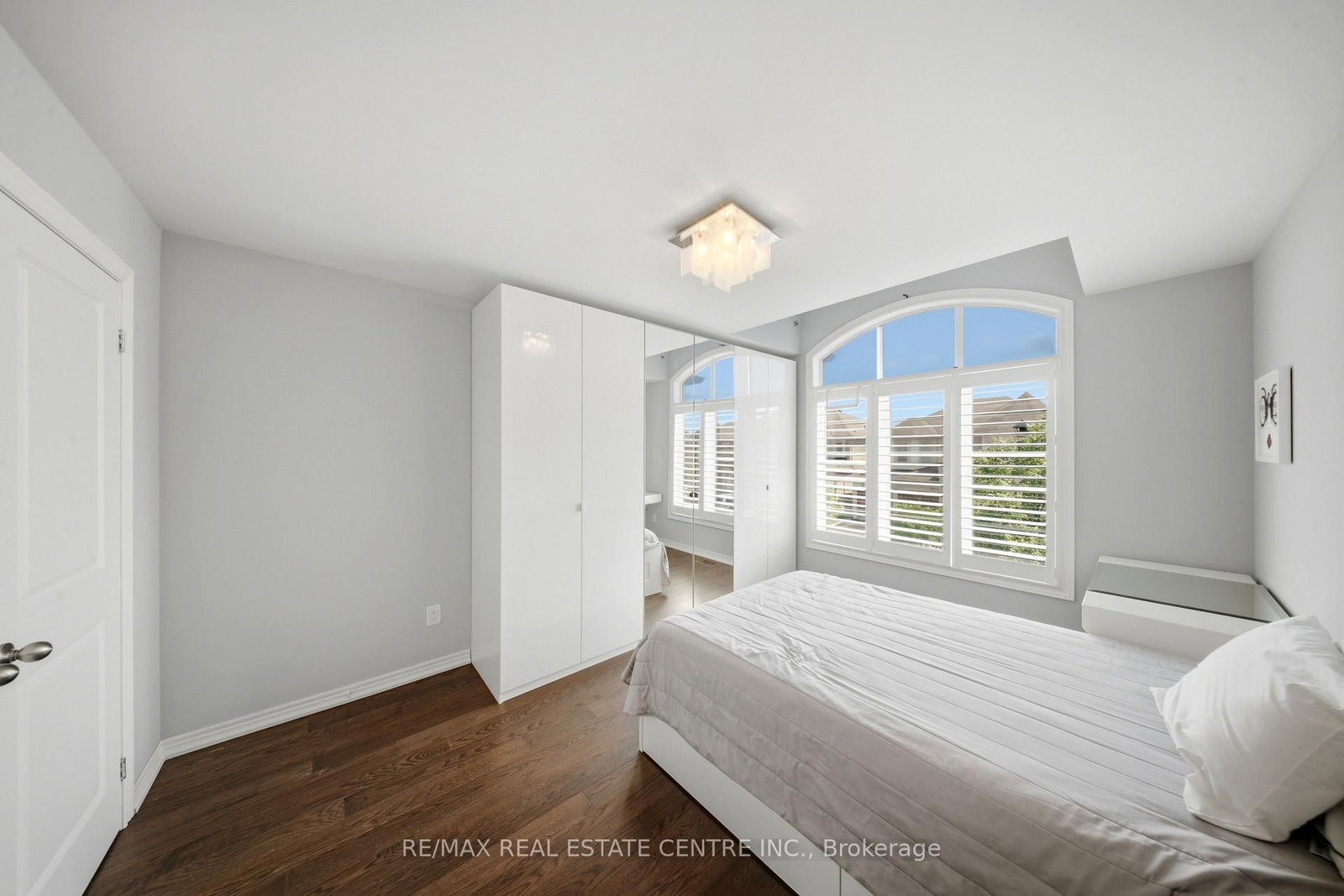 567 Bridgeview Road • Oakville, ON photo 33