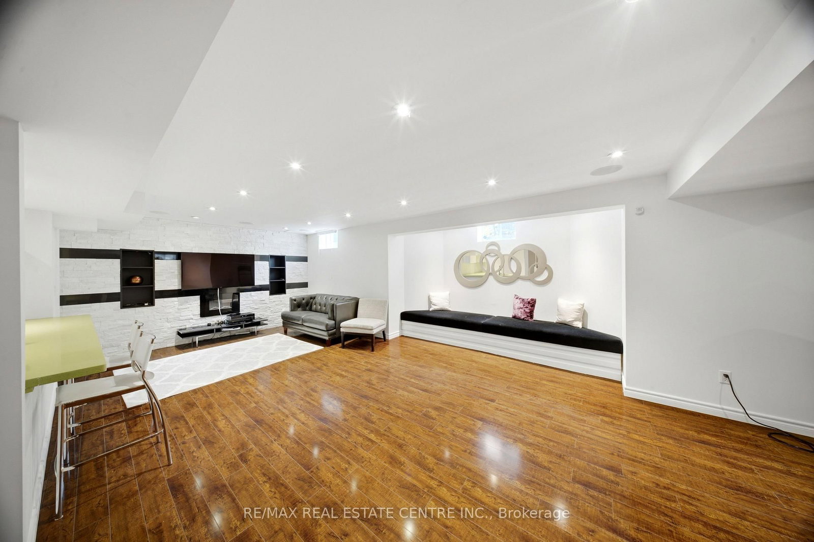 567 Bridgeview Road • Oakville, ON photo 36