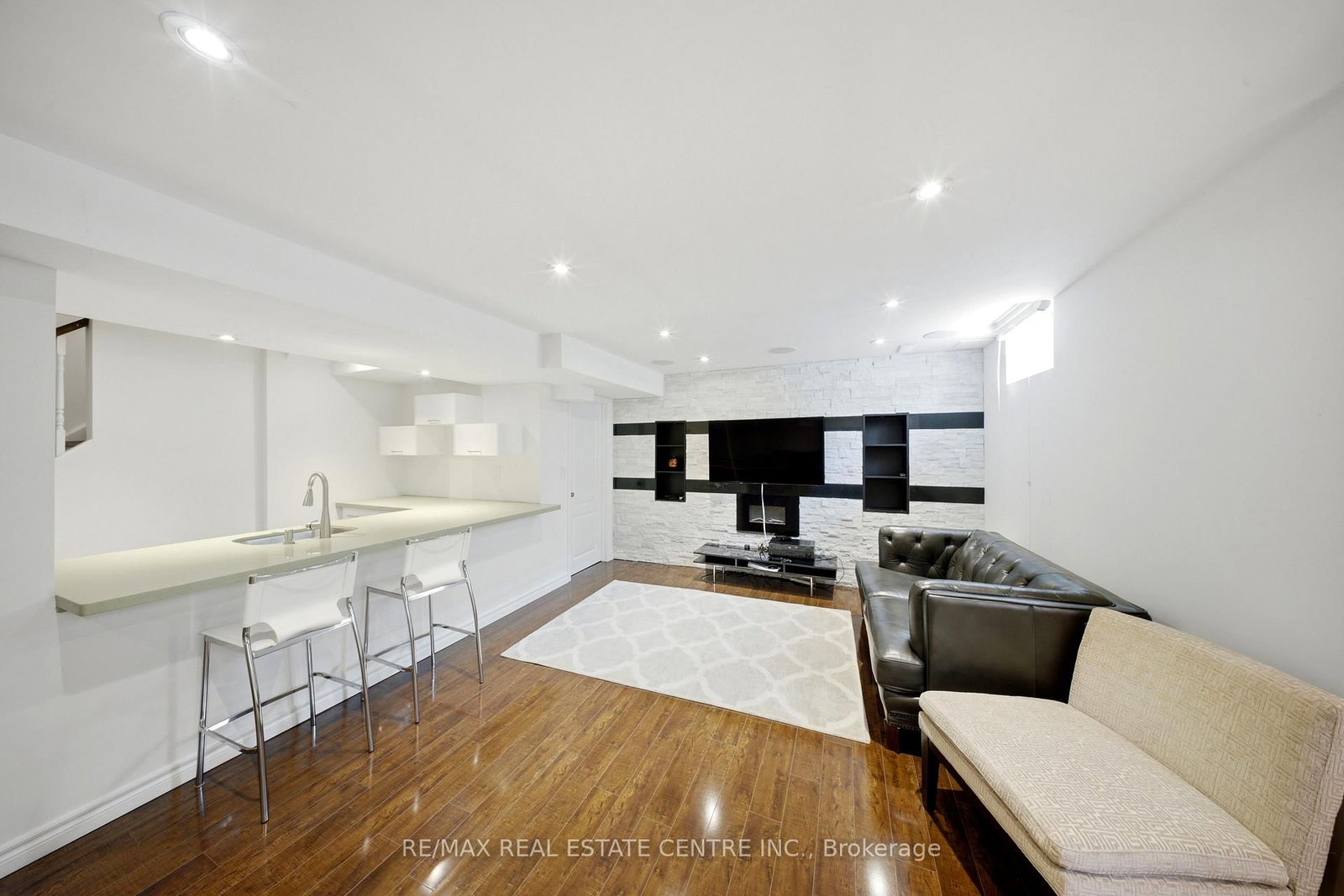 567 Bridgeview Road • Oakville, ON photo 38