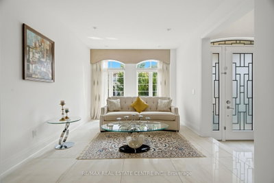 567 Bridgeview Road • Oakville, ON photo 6