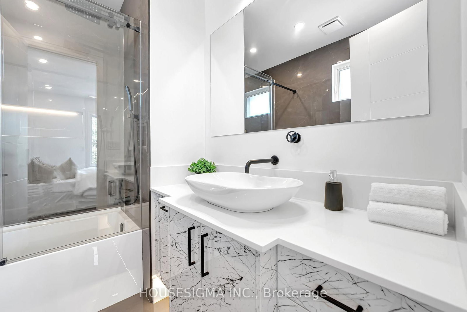 357 Glen Park Avenue • Toronto, ON photo 34