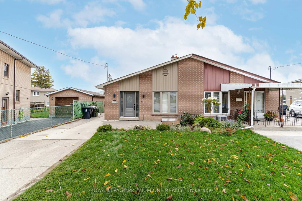49 Gulfstream Road E