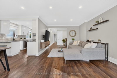 3469 Caplan Crescent • Burlington, ON photo 8