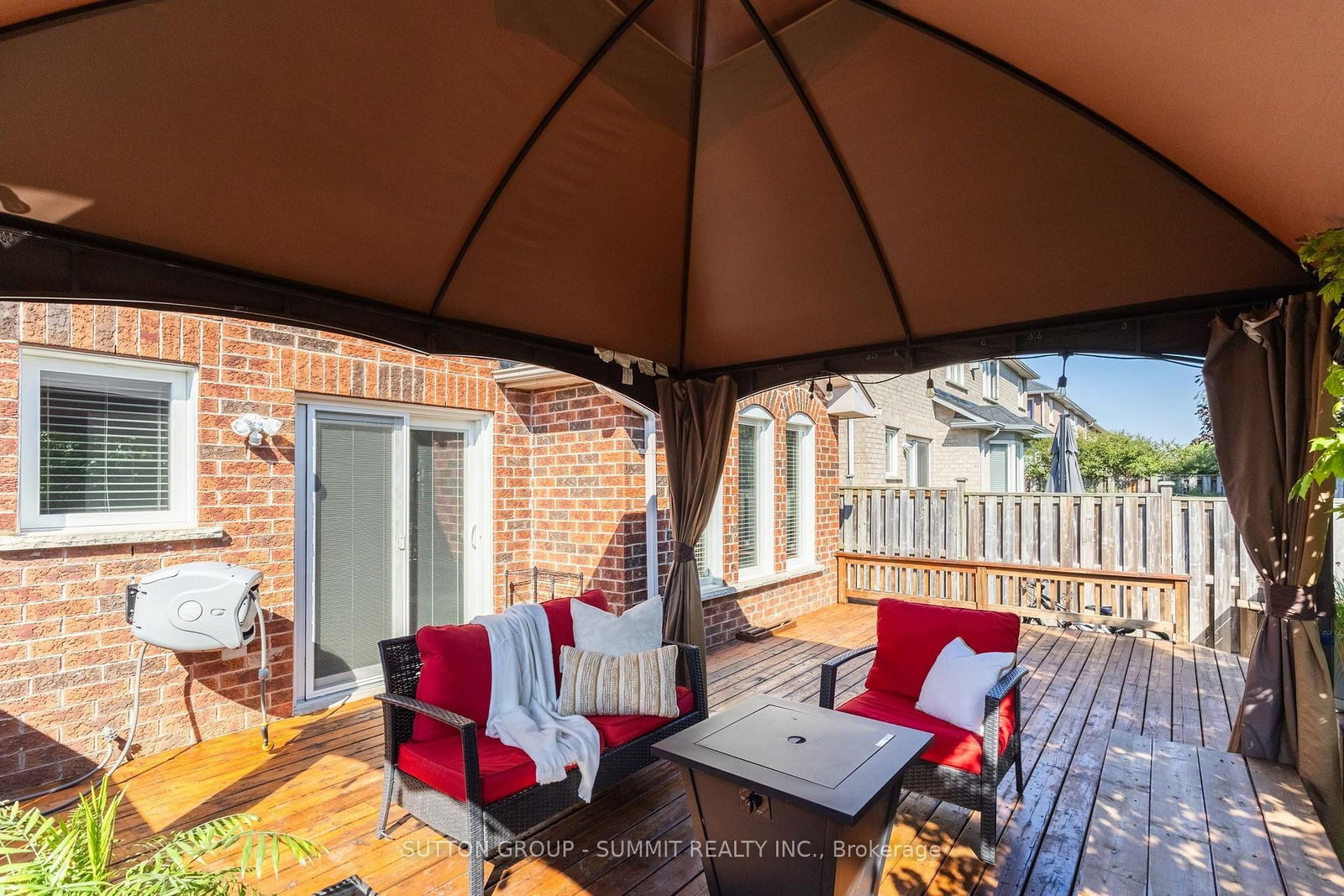 2163 SUTTON Drive • Burlington, ON photo 32