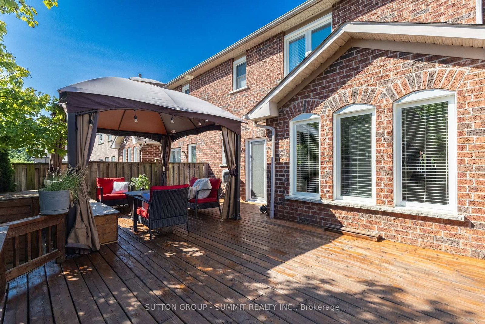 2163 SUTTON Drive • Burlington, ON photo 36