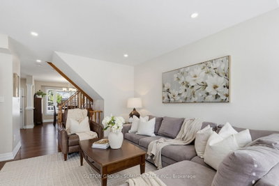 2163 SUTTON Drive • Burlington, ON photo 8