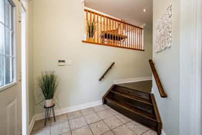 9 Flatbush Lane • Brampton, ON photo 5