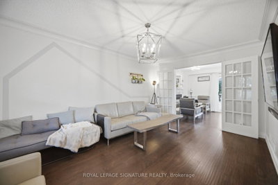 3217 Hazelwood Avenue • Burlington, ON photo 4
