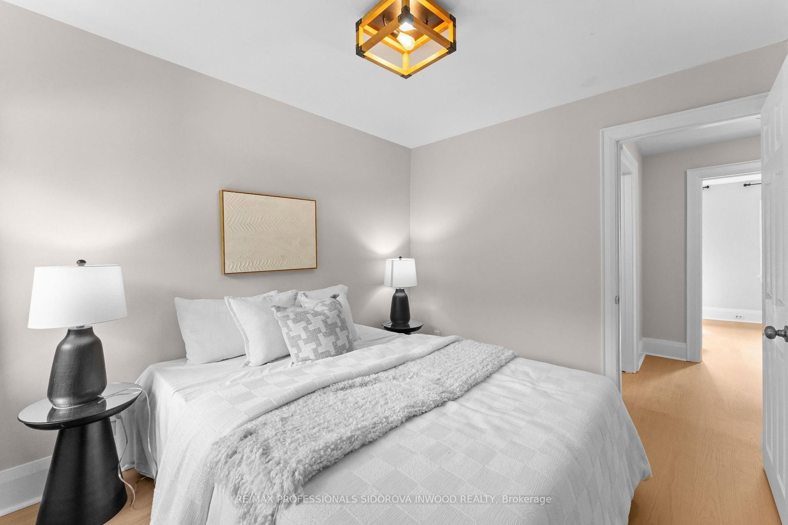 408 Glenlake Avenue • Toronto, ON photo 19