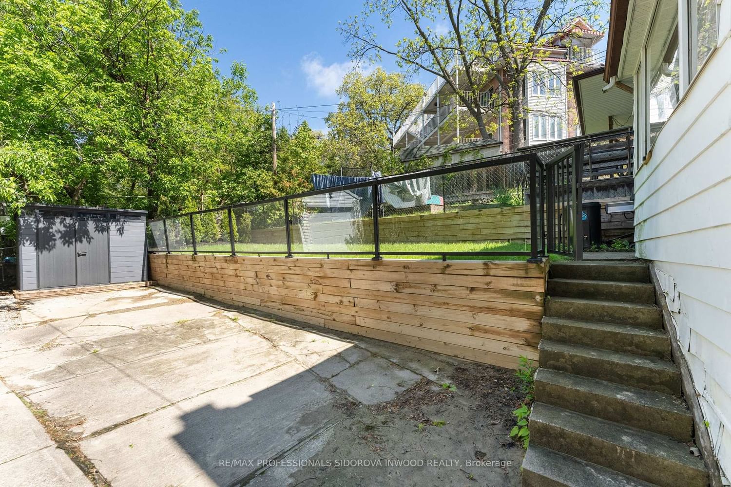 408 Glenlake Avenue • Toronto, ON photo 36
