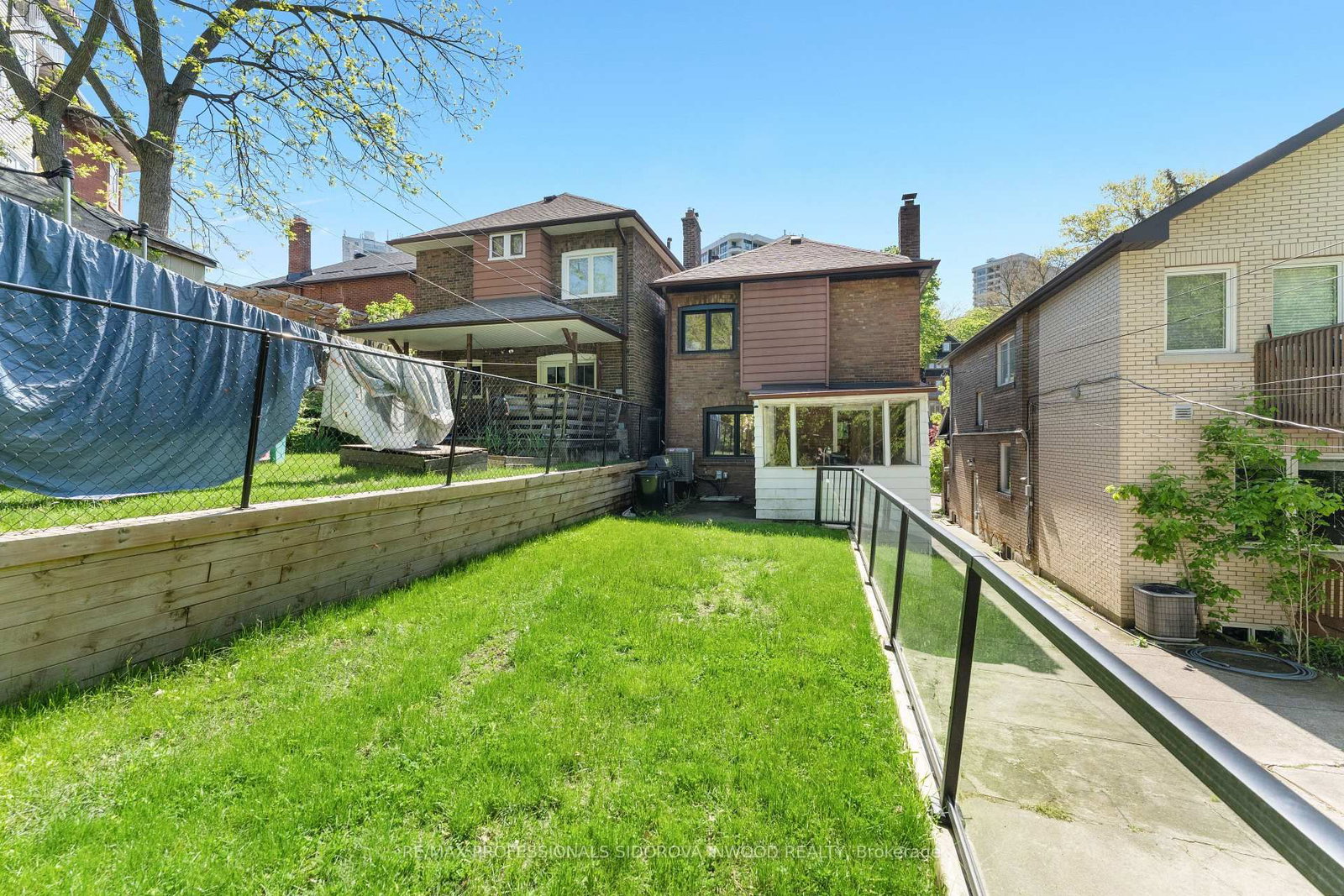 408 Glenlake Avenue • Toronto, ON photo 38