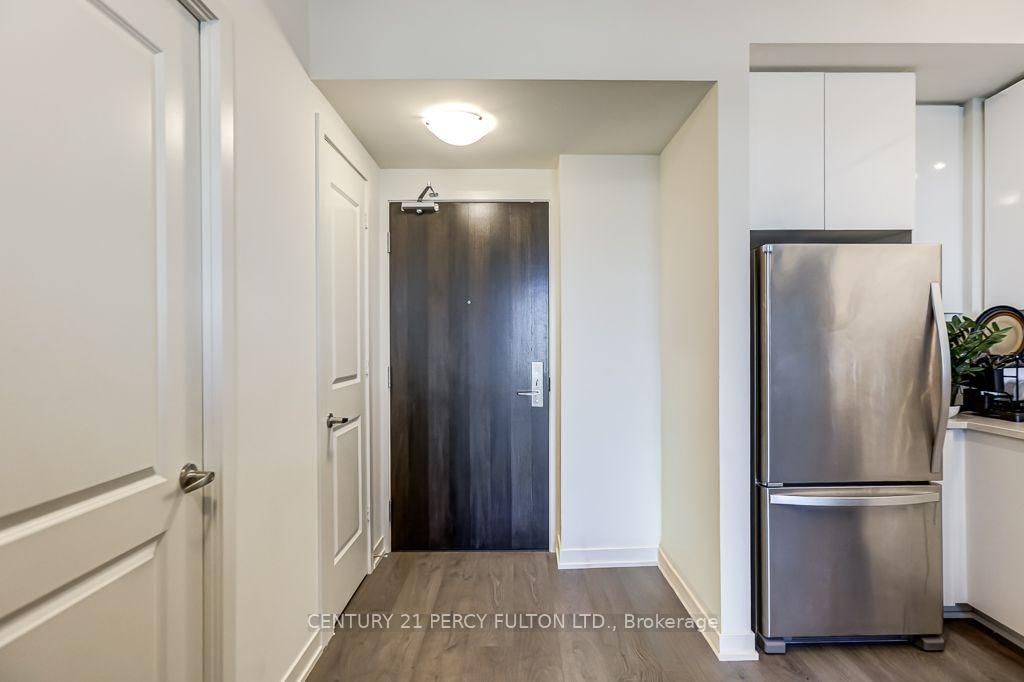 38 Annie Craig Drive • #1110 • Toronto, ON photo 4
