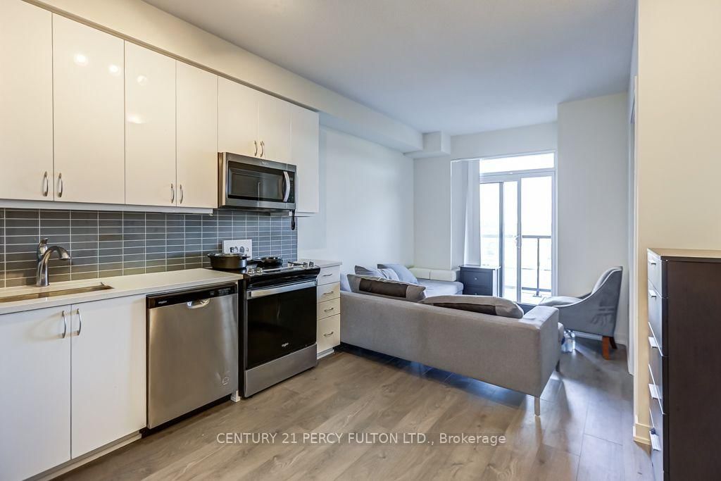 38 Annie Craig Drive • #1110 • Toronto, ON photo 5