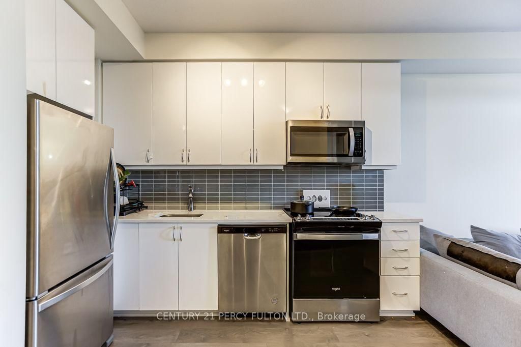 38 Annie Craig Drive • #1110 • Toronto, ON photo 6