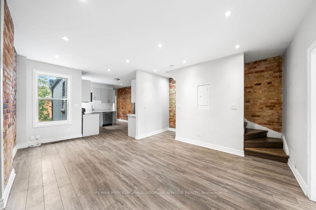 13 Spencer Avenue • Toronto, ON photo 21