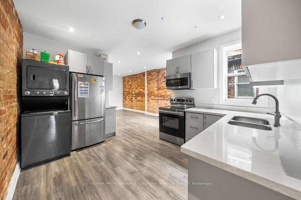 13 Spencer Avenue • Toronto, ON photo 23