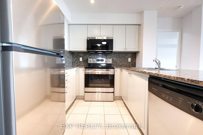 909 - 1403 Royal York Road
