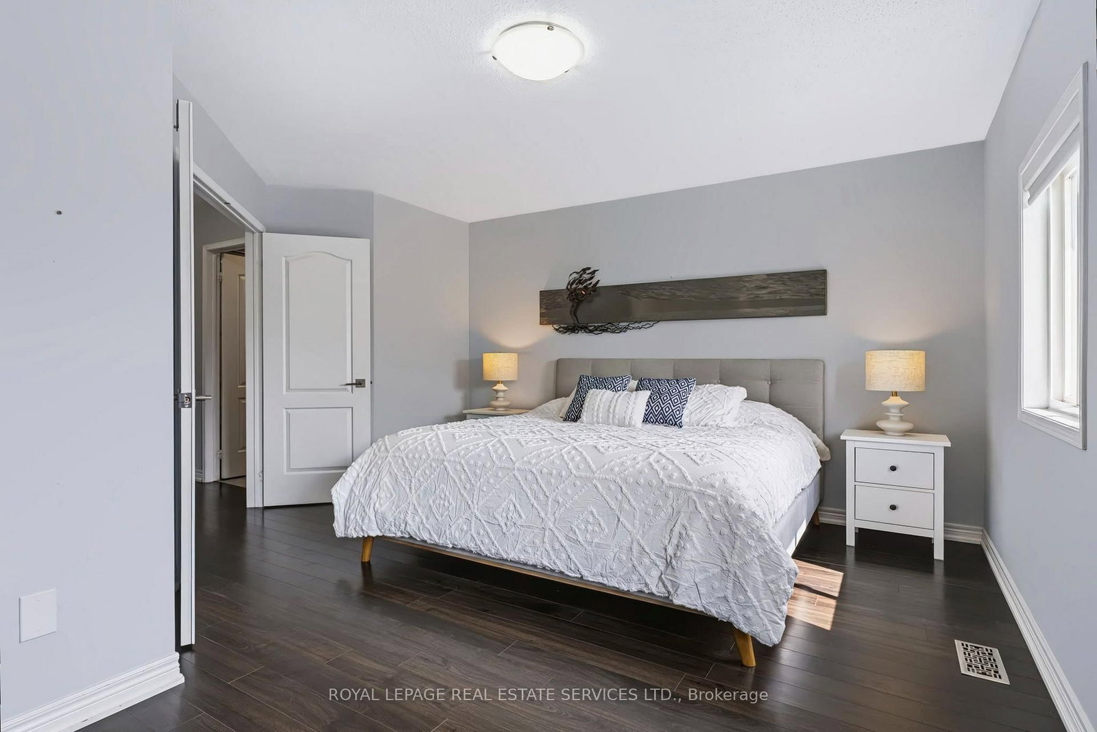 5856 Blue Spruce Avenue • Burlington, ON photo 23