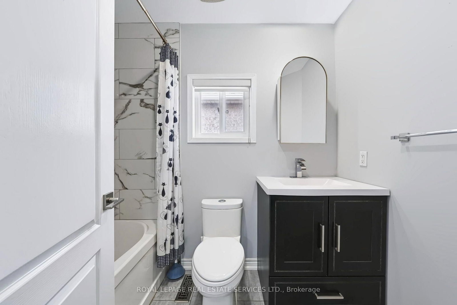5856 Blue Spruce Avenue • Burlington, ON photo 25