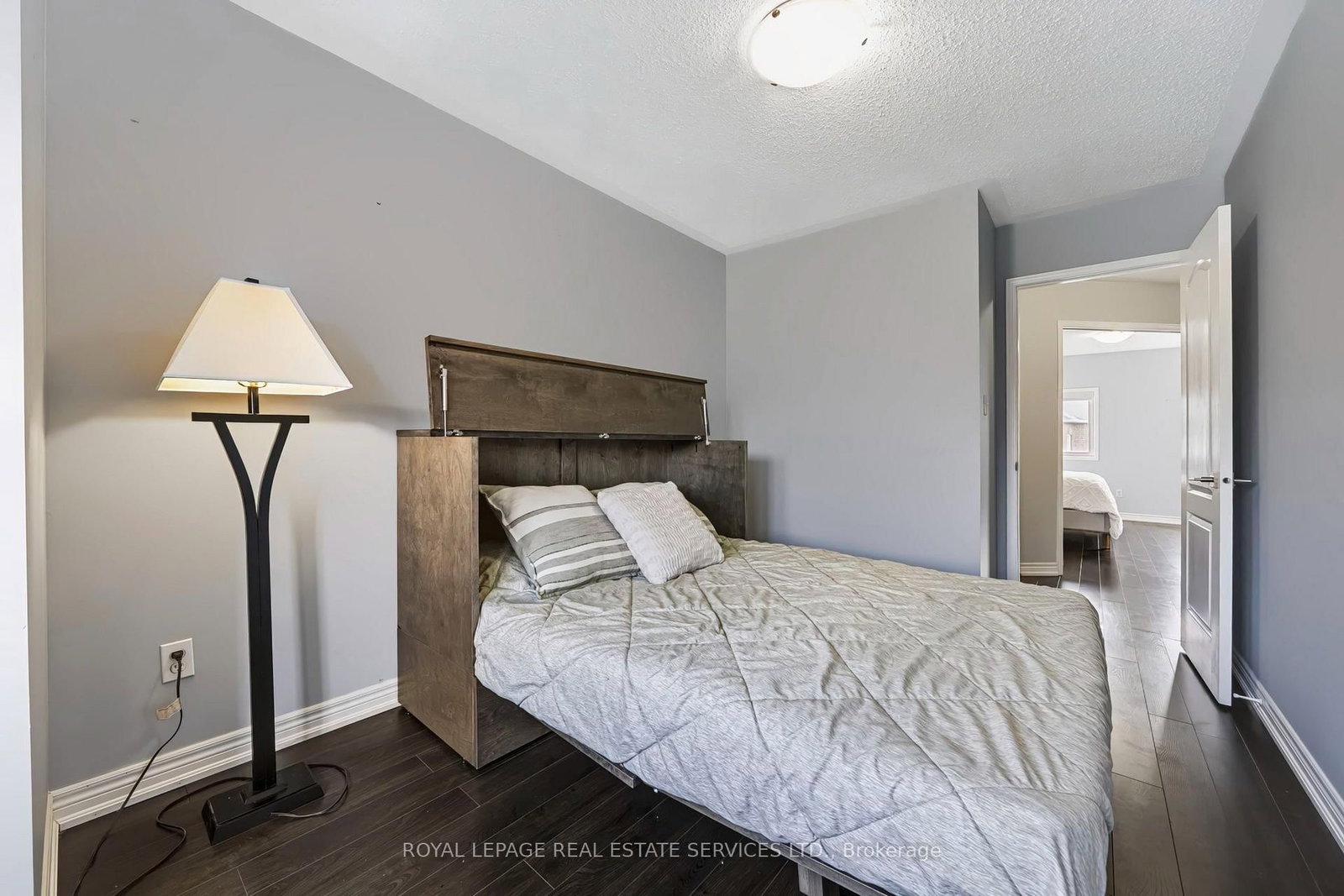 5856 Blue Spruce Avenue • Burlington, ON photo 27