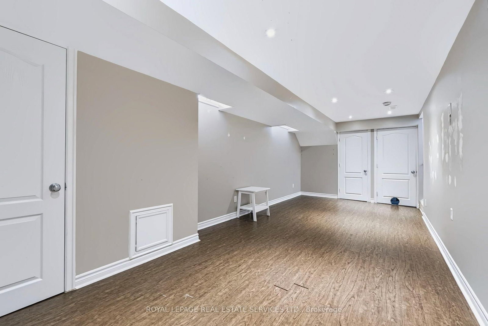 5856 Blue Spruce Avenue • Burlington, ON photo 32