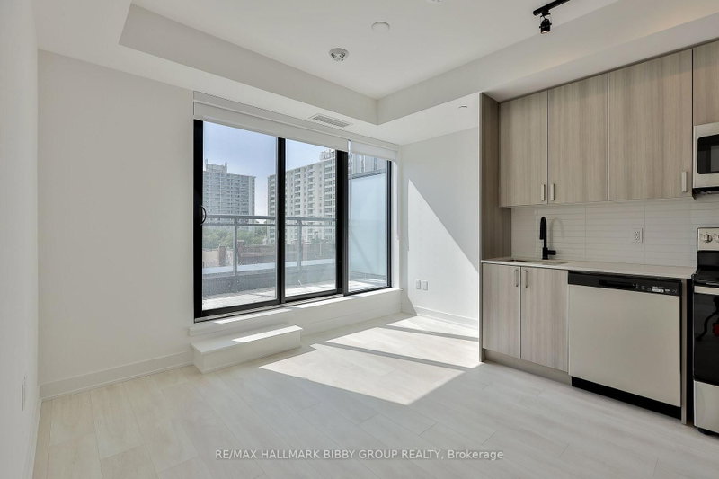 405 - 758 Dovercourt Road