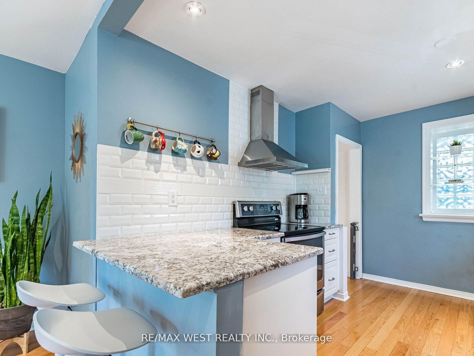 76 Laburnham Avenue • Toronto, ON photo 17