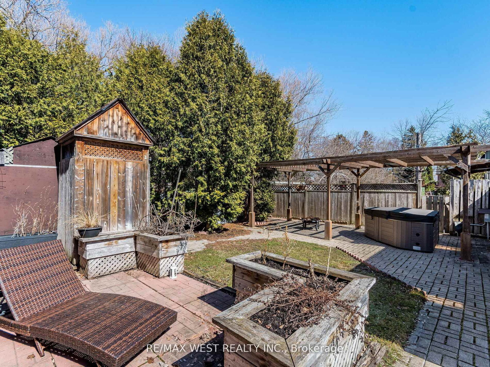 76 Laburnham Avenue • Toronto, ON photo 34
