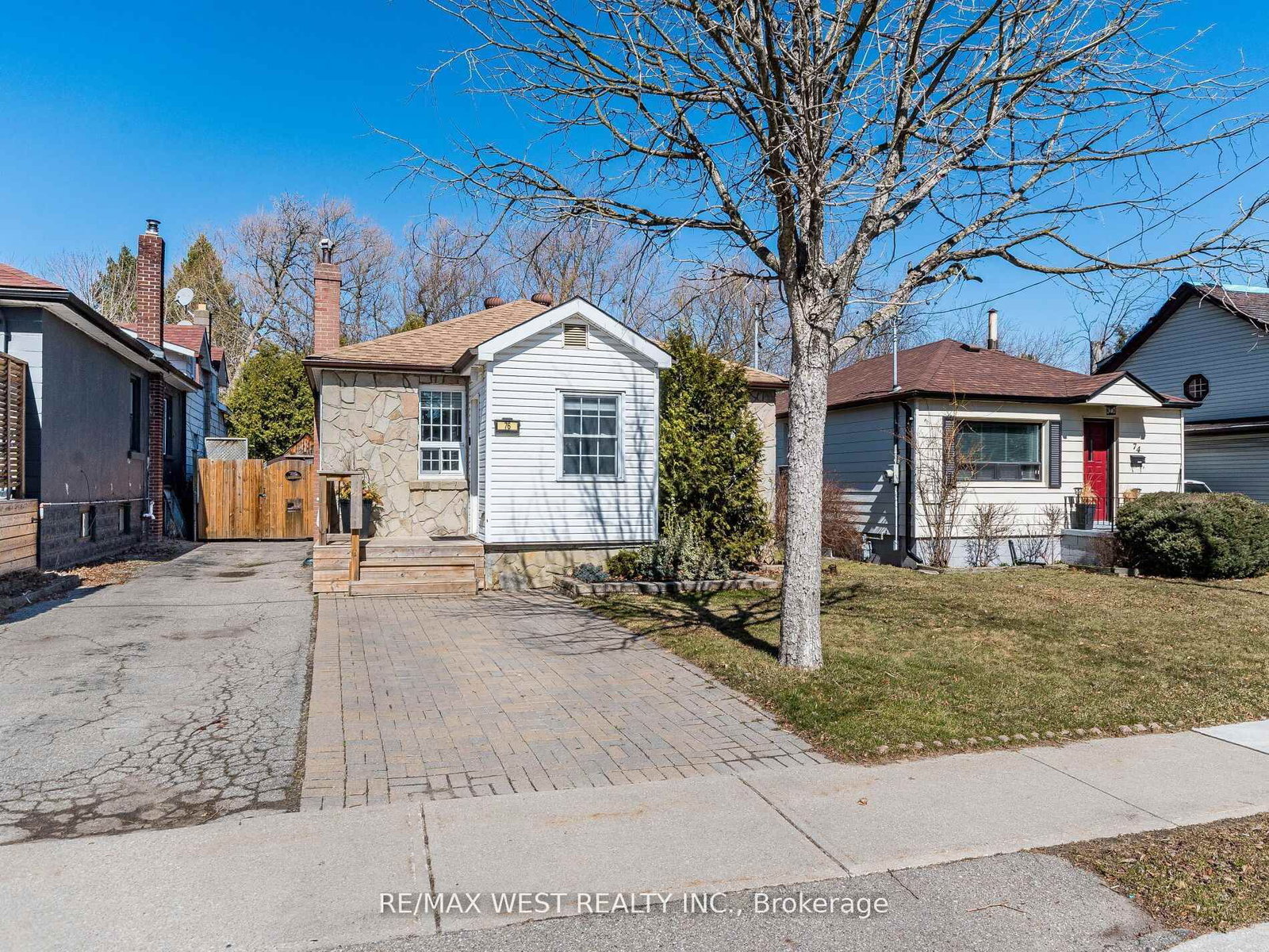 76 Laburnham Avenue • Toronto, ON photo 43