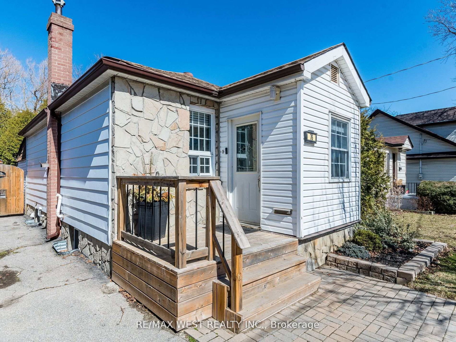 76 Laburnham Avenue • Toronto, ON photo 49