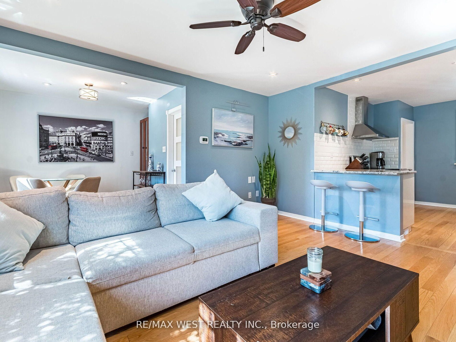 76 Laburnham Avenue • Toronto, ON photo 6