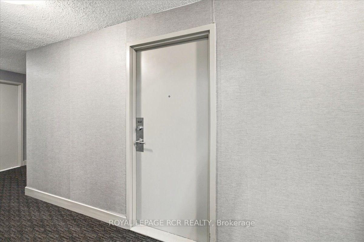 812 Lansdowne Avenue • #908 • Toronto, ON photo 19