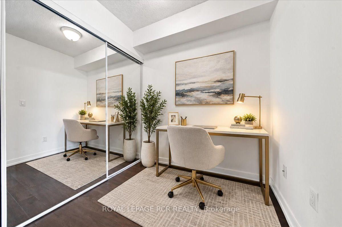 812 Lansdowne Avenue • #908 • Toronto, ON photo 4