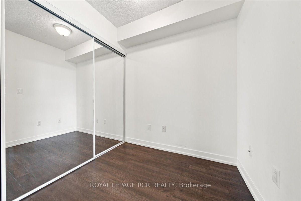 812 Lansdowne Avenue • #908 • Toronto, ON photo 5