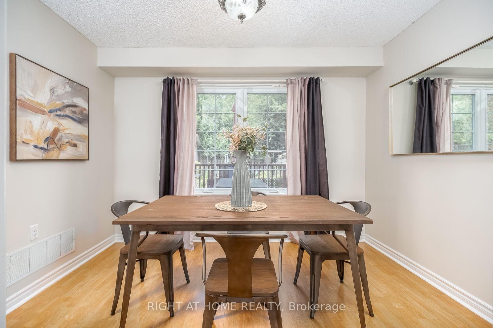 54 Niagara Place • Brampton, ON photo 11