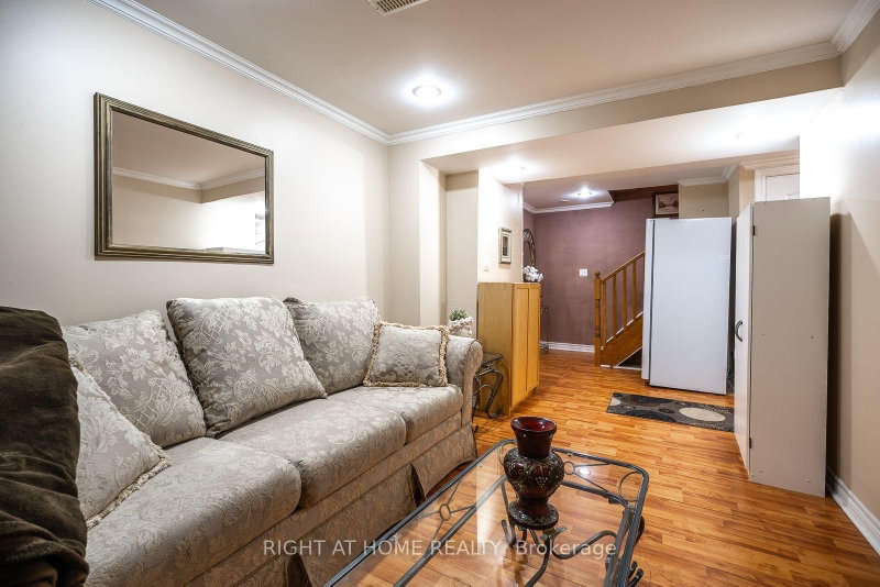 54 Niagara Brampton,ON L6S 4Y8 — Photo 32