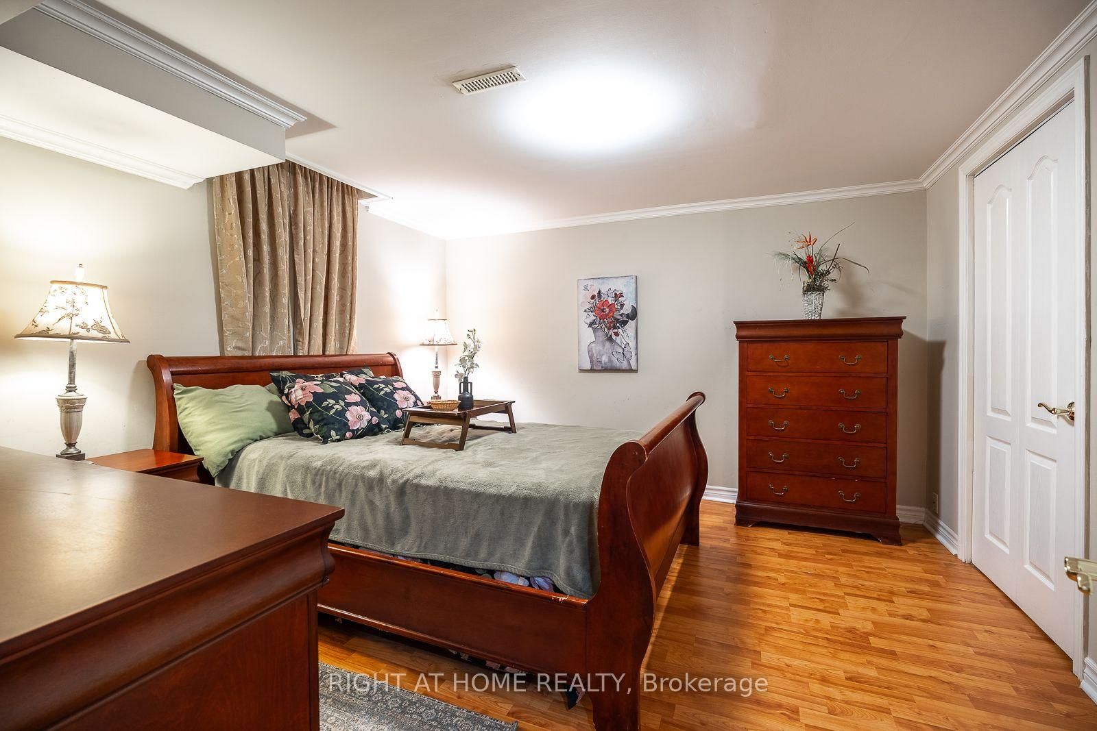 54 Niagara Place • Brampton, ON photo 34