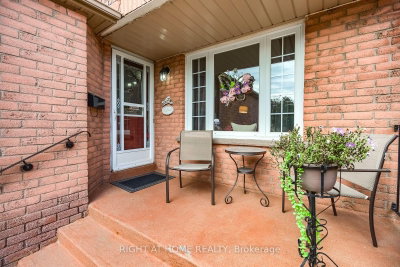 54 Niagara Place • Brampton, ON photo 4