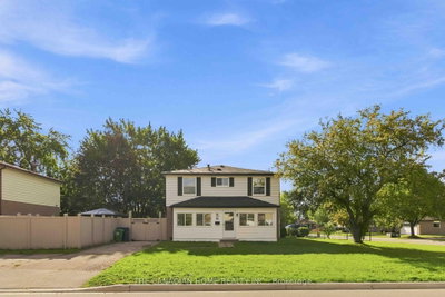 80 Flamingo Crescent • Brampton, ON photo 2