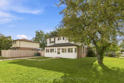 80 Flamingo Crescent • Brampton, ON photo 3