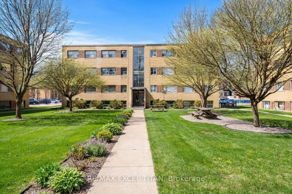24 - 2035 Prospect Street