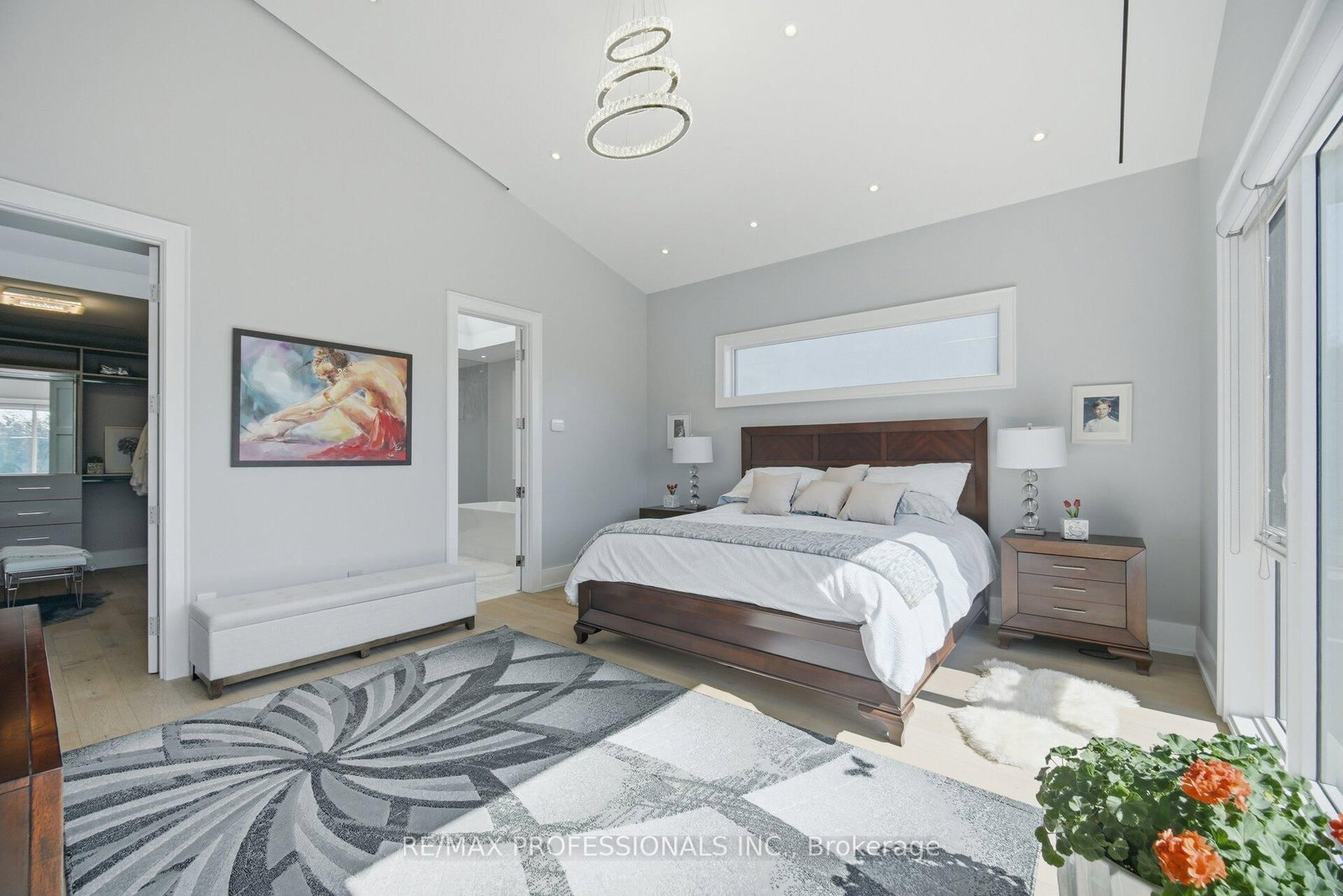 466 The Kingsway • Toronto, ON photo 21
