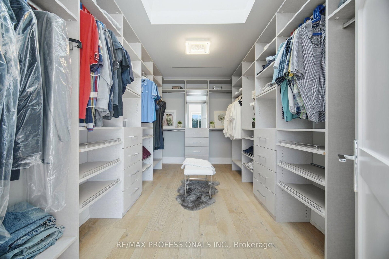 466 The Kingsway • Toronto, ON photo 25
